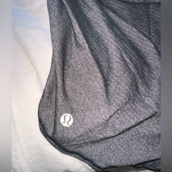 lululemon free to be tank in heather gray size 0 - Picture 3 of 4
